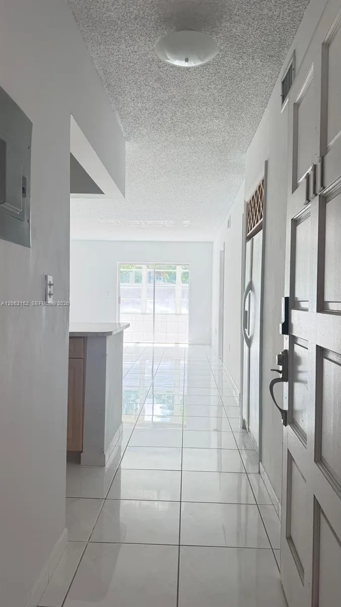 120 Royal Palm Rd #111 Hialeah Gardens, FL 33016