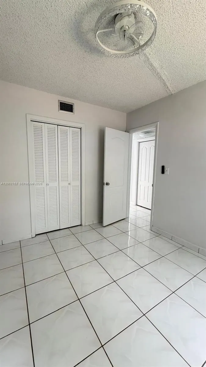 120 Royal Palm Rd #111 Hialeah Gardens, FL 33016