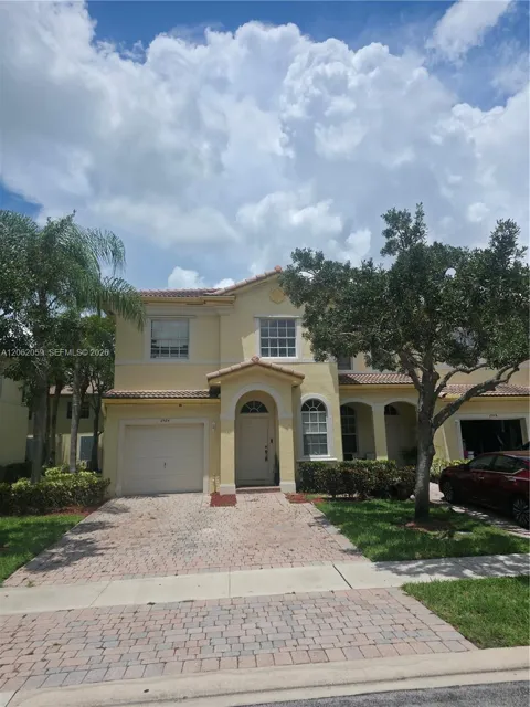 2584 SW 84th Ter #101