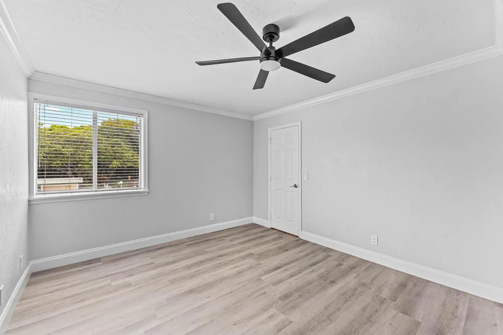1866 Fairview Villas Drive #3 Palm Springs, FL 33406