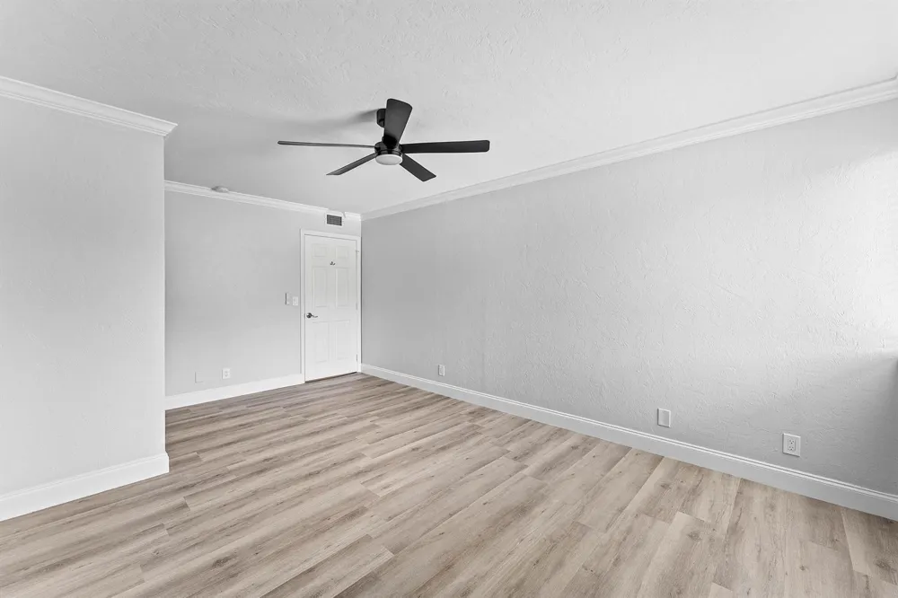 1866 Fairview Villas Drive #3 Palm Springs, FL 33406