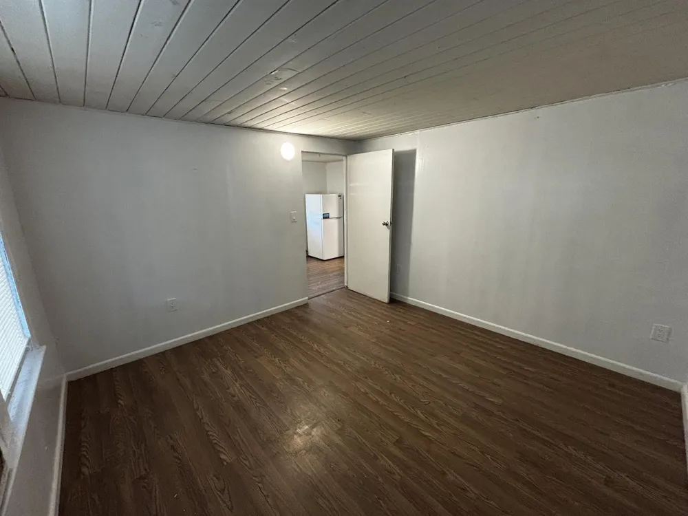 301 FLEMING AVENUE 
