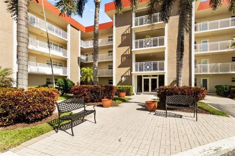 3100 NE 48th Court #413