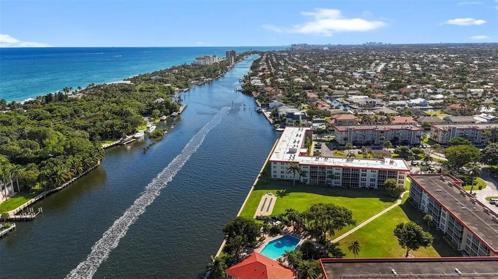 3100 NE 48th Court #413 Lighthouse Point, FL 33064