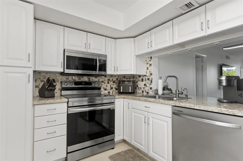 3100 NE 48th Court #413 Lighthouse Point, FL 33064