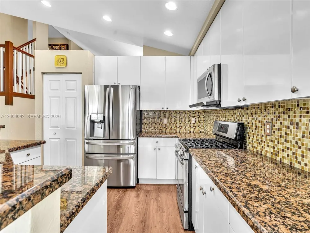 1208 NW 144th Ter Pembroke Pines, FL 33028