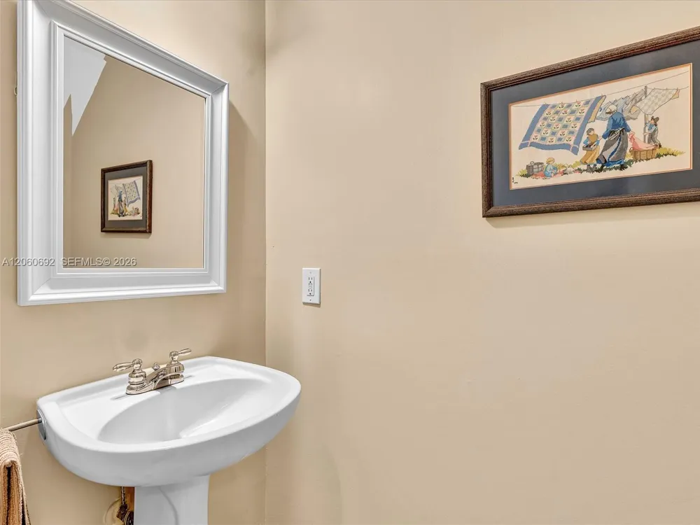 1208 NW 144th Ter Pembroke Pines, FL 33028