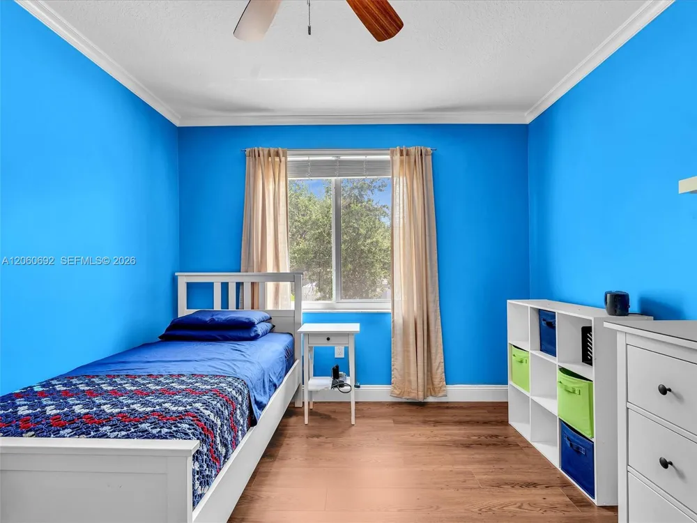 1208 NW 144th Ter Pembroke Pines, FL 33028