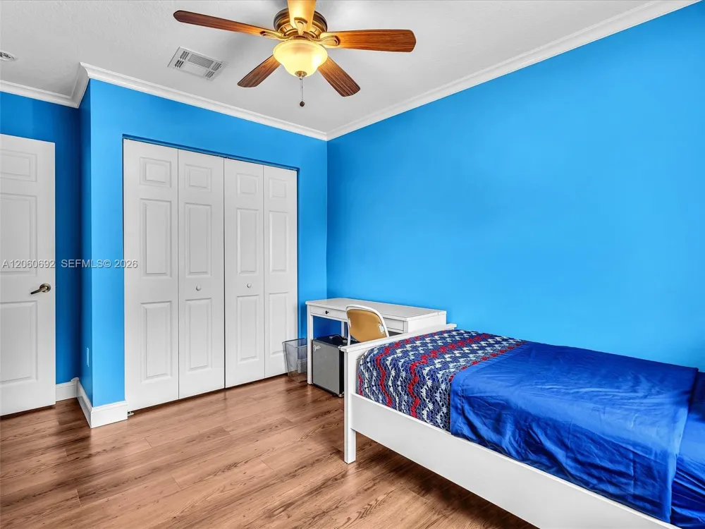 1208 NW 144th Ter Pembroke Pines, FL 33028