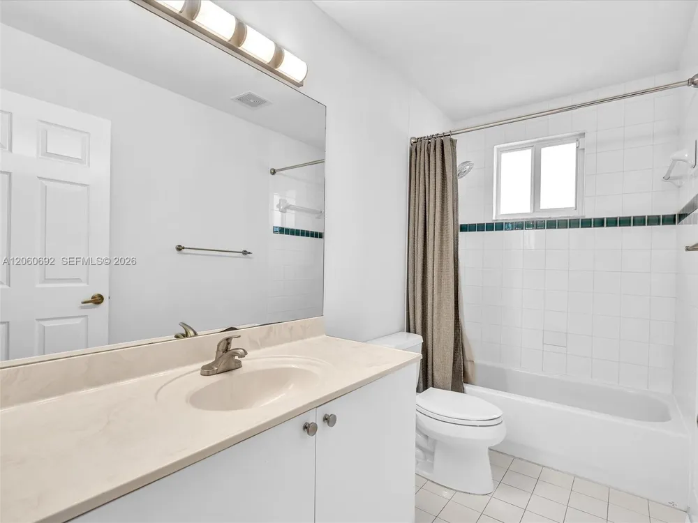1208 NW 144th Ter Pembroke Pines, FL 33028