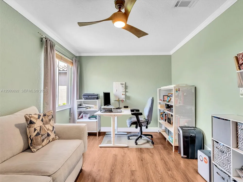 1208 NW 144th Ter Pembroke Pines, FL 33028