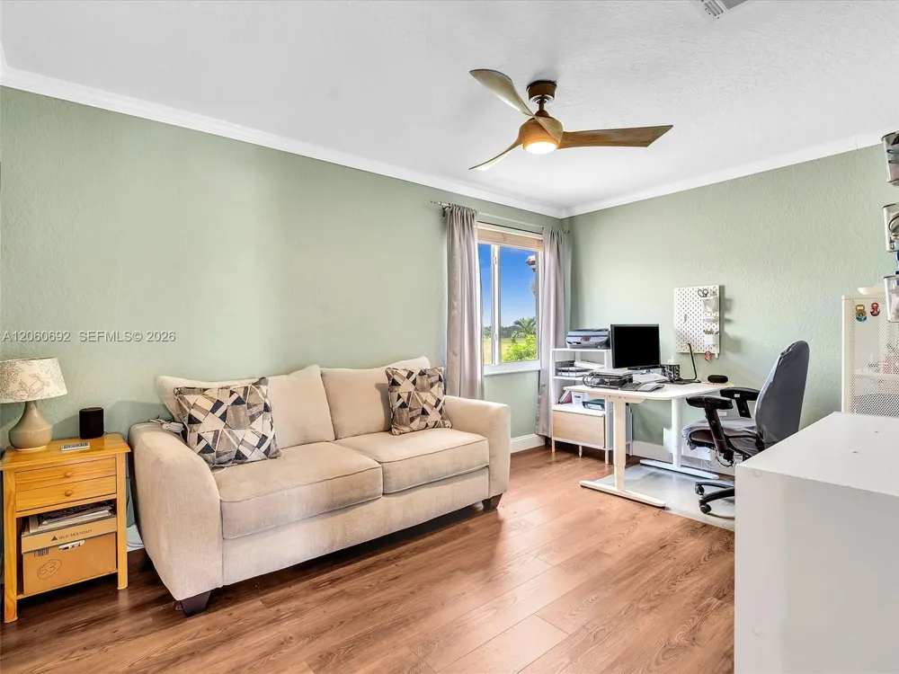 1208 NW 144th Ter Pembroke Pines, FL 33028