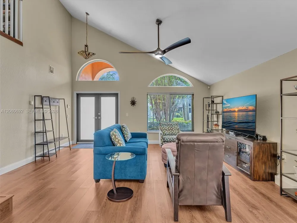 1208 NW 144th Ter Pembroke Pines, FL 33028