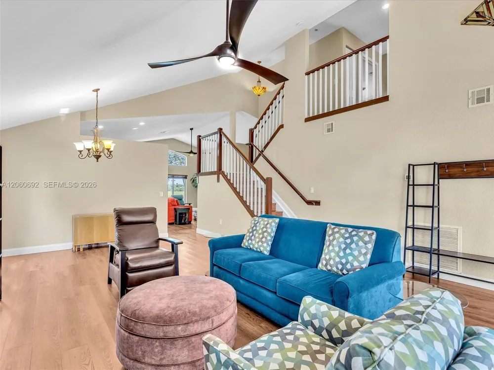1208 NW 144th Ter Pembroke Pines, FL 33028
