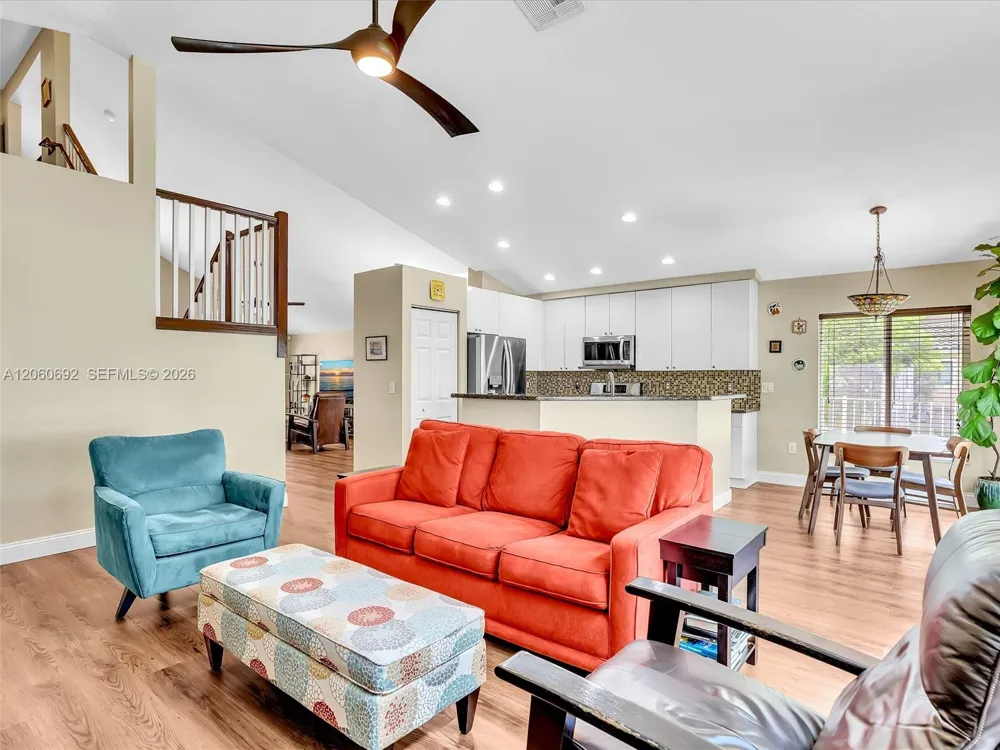 1208 NW 144th Ter Pembroke Pines, FL 33028