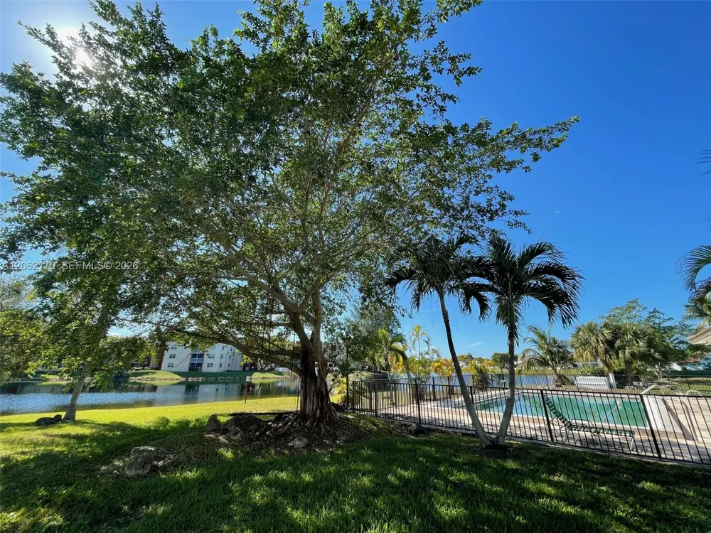 1350 SW 122nd Ave #212 Miami, FL 33184