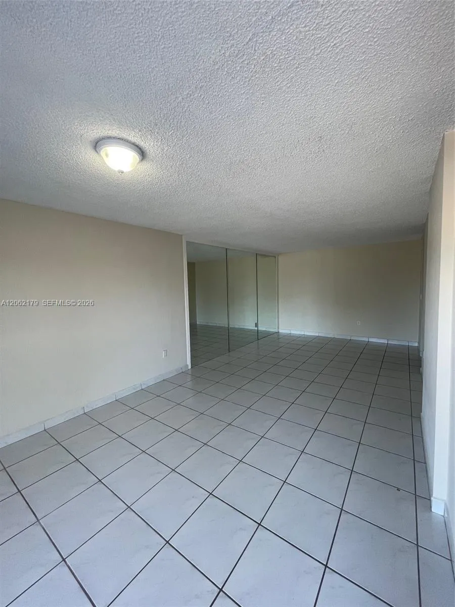 1350 SW 122nd Ave #212 Miami, FL 33184