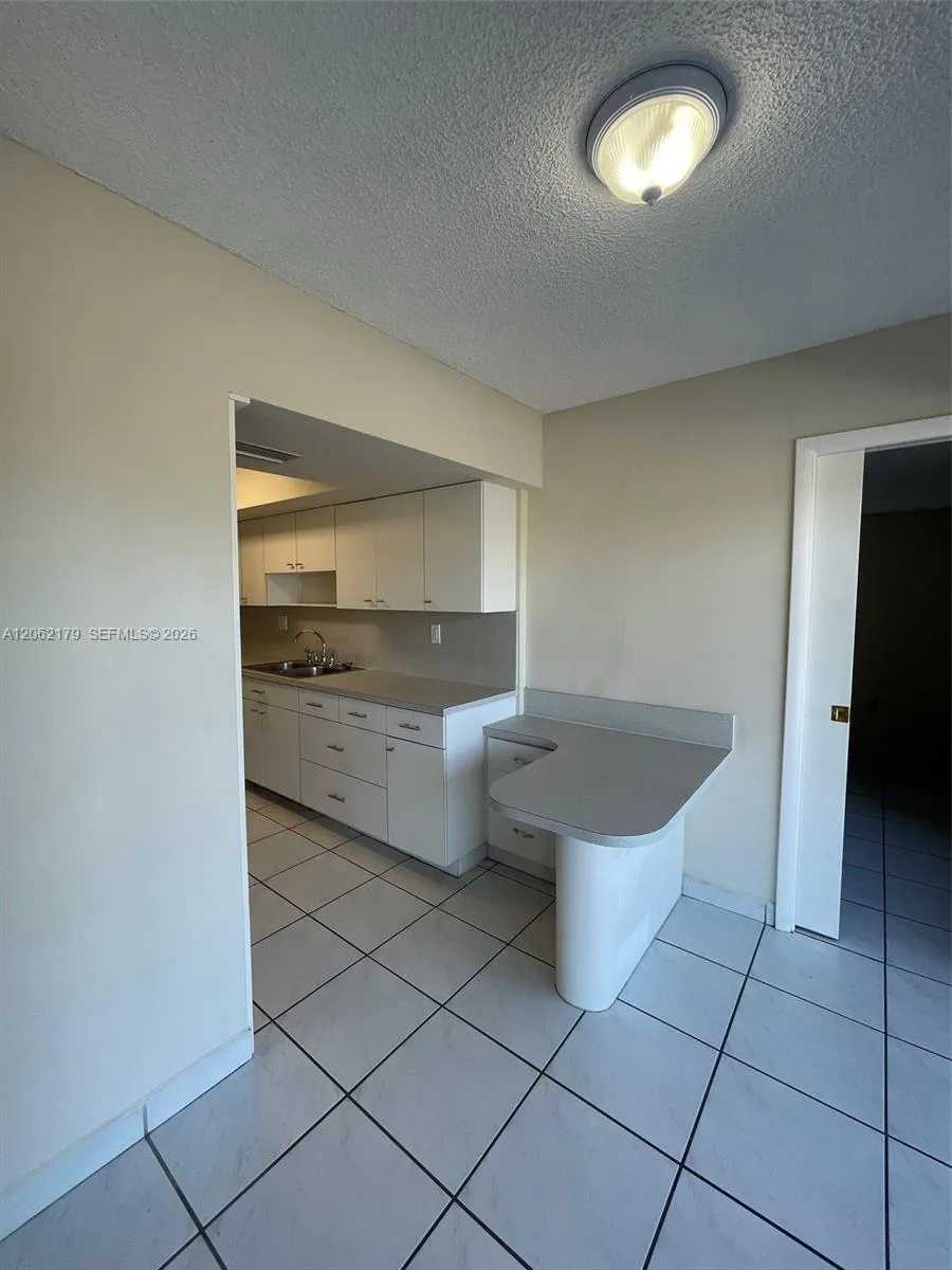 1350 SW 122nd Ave #212 Miami, FL 33184