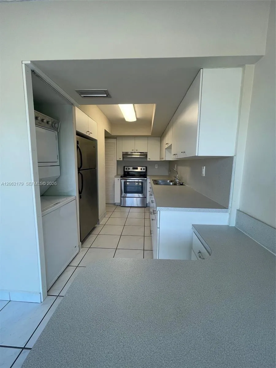 1350 SW 122nd Ave #212 Miami, FL 33184