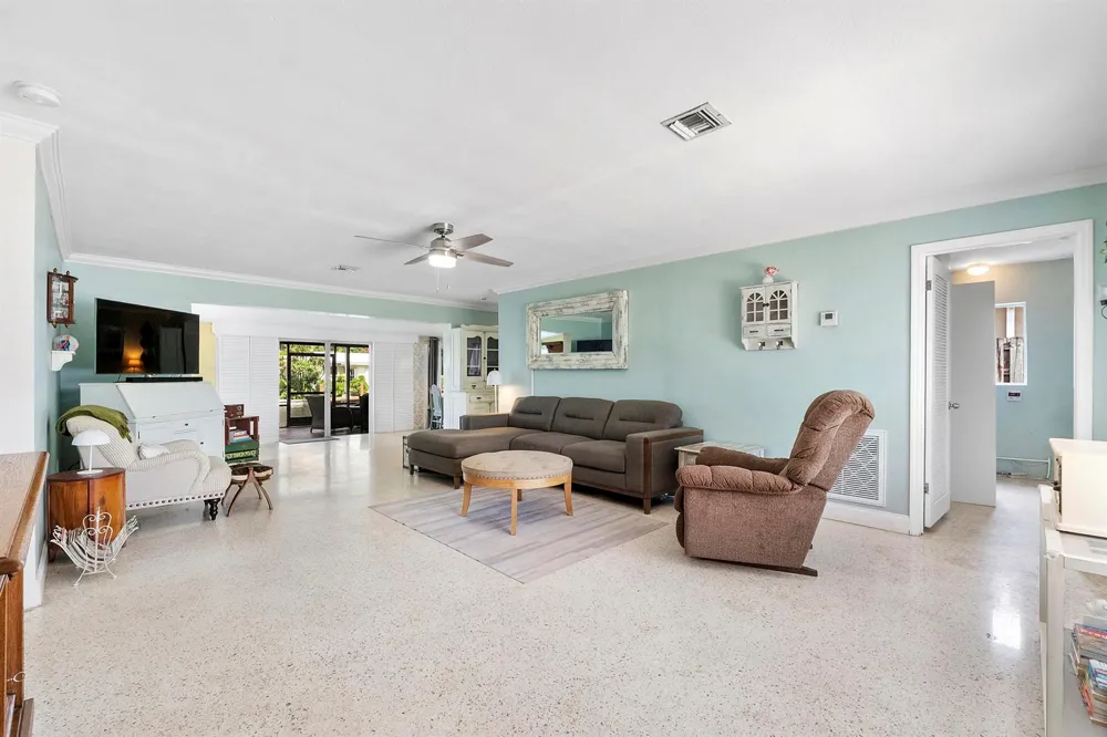 2933 NE 1st Avenue Wilton Manors, FL 33334