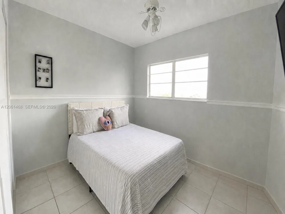 3703 NE 166th St #704 North Miami Beach, FL 33160