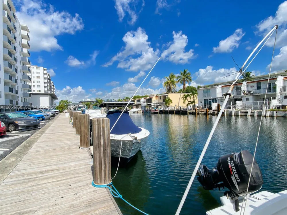 3703 NE 166th St #704 North Miami Beach, FL 33160