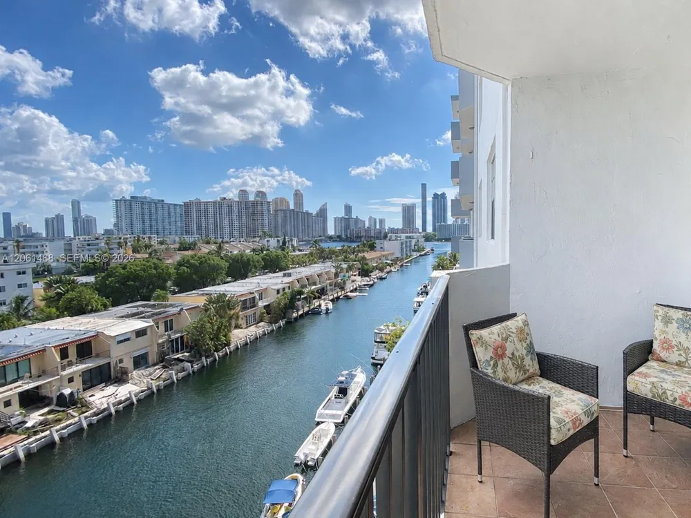 3703 NE 166th St #704 North Miami Beach, FL 33160