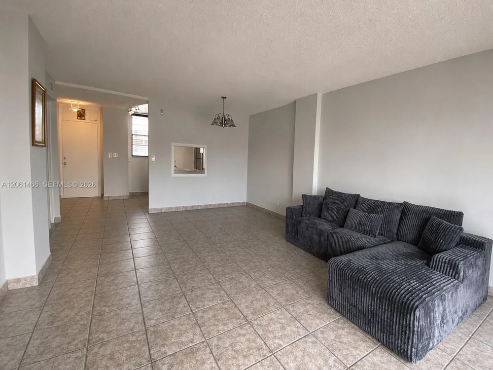 3703 NE 166th St #704 North Miami Beach, FL 33160