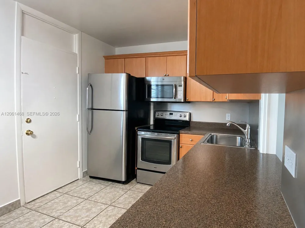 3703 NE 166th St #704 North Miami Beach, FL 33160