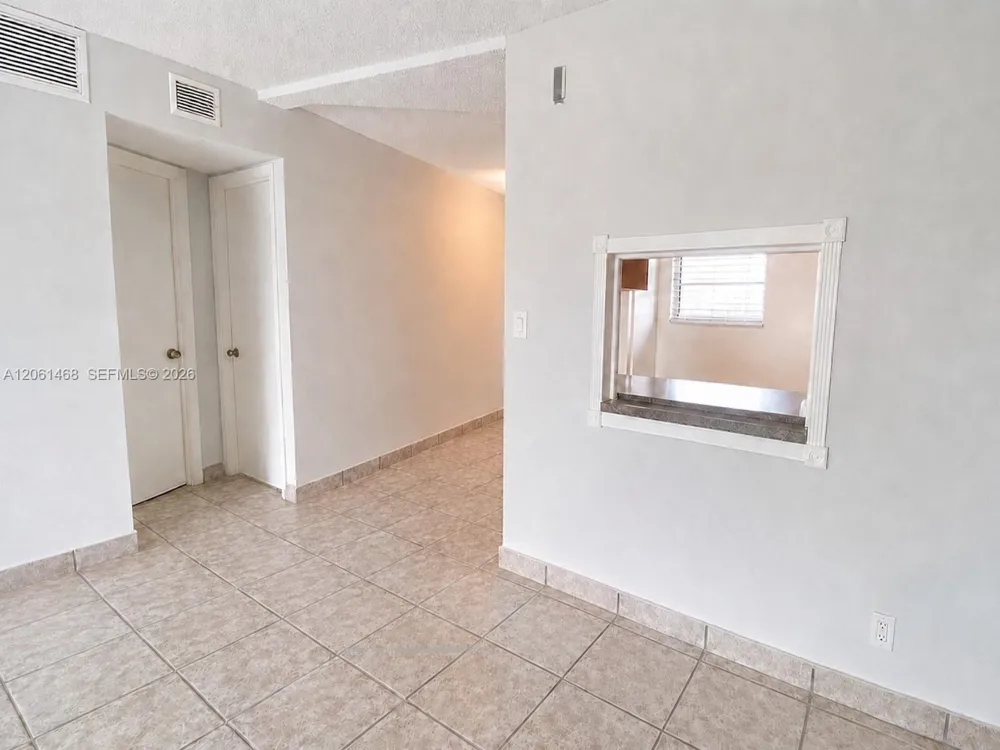 3703 NE 166th St #704 North Miami Beach, FL 33160
