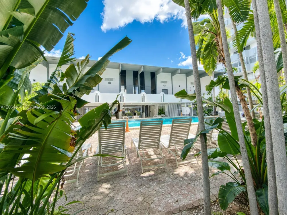 3703 NE 166th St #704 North Miami Beach, FL 33160