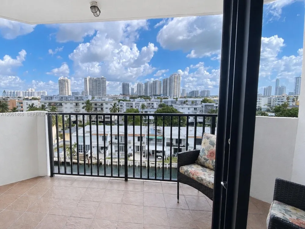 3703 NE 166th St #704 North Miami Beach, FL 33160