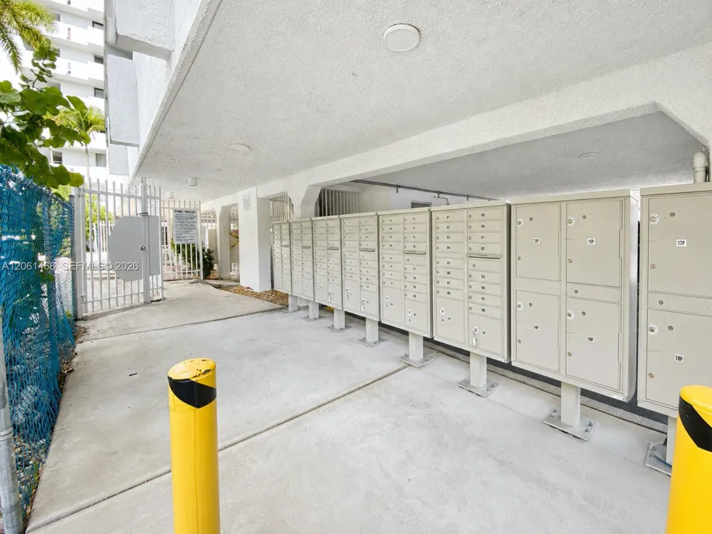 3703 NE 166th St #704 North Miami Beach, FL 33160