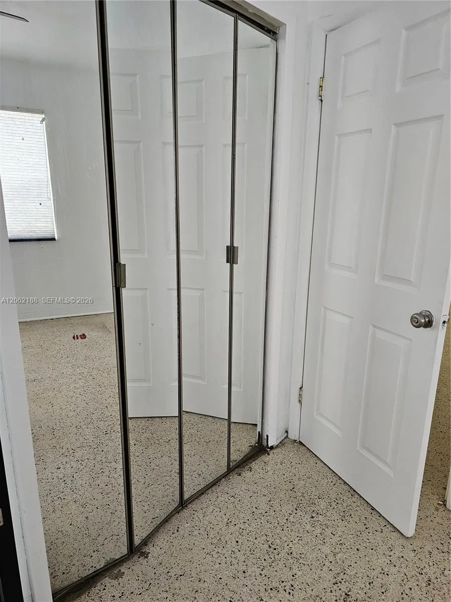 648 E 28th St Hialeah, FL 33013
