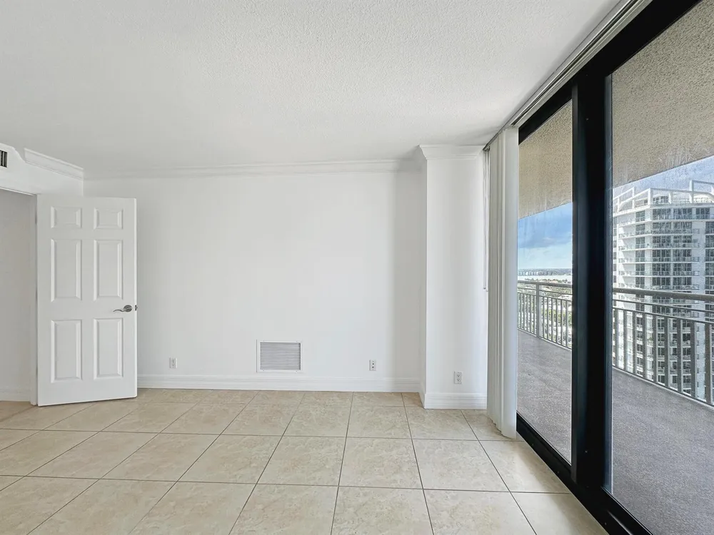 3000 Ocean Drive #19-B Singer Island, FL 33404