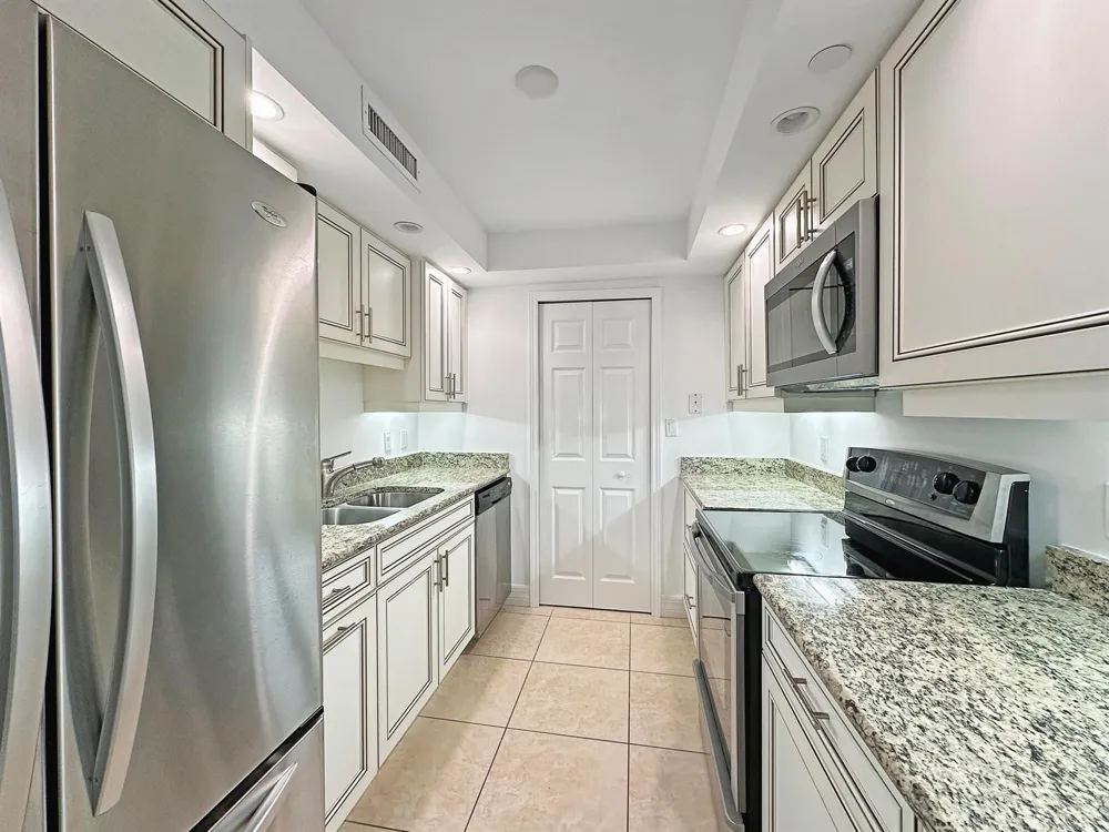 3000 Ocean Drive #19-B Singer Island, FL 33404