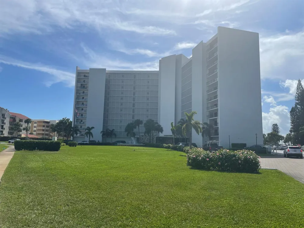 336 Golfview Road #309 North Palm Beach, FL 33408