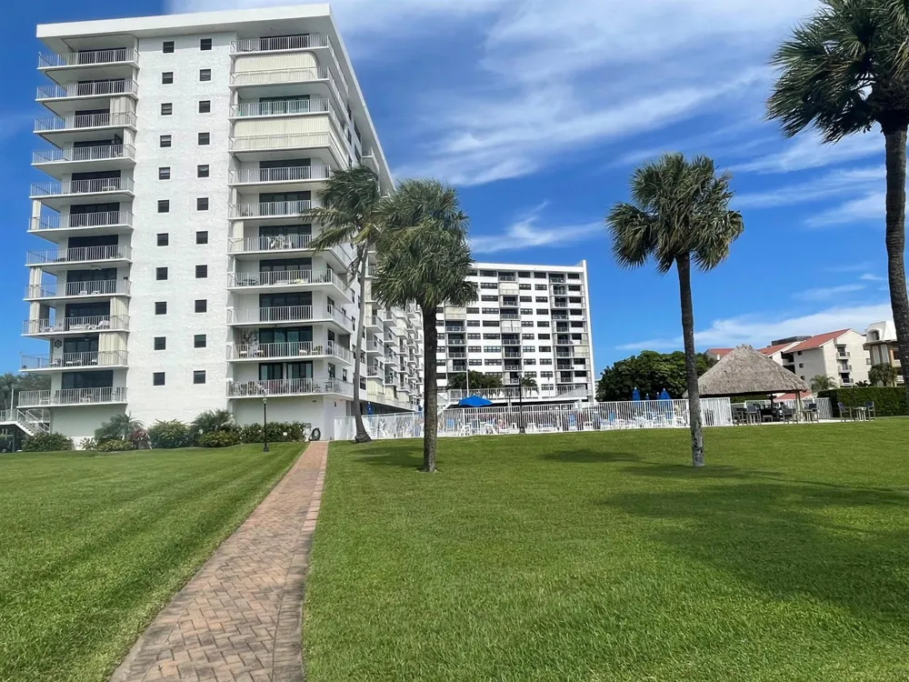 336 Golfview Road #309 North Palm Beach, FL 33408