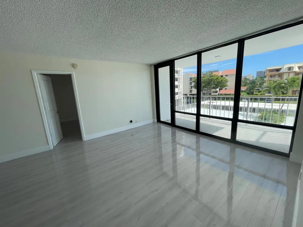 336 Golfview Road #309 North Palm Beach, FL 33408