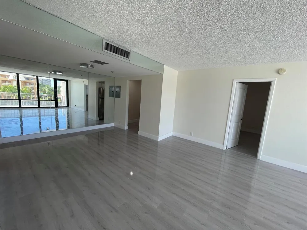 336 Golfview Road #309 North Palm Beach, FL 33408