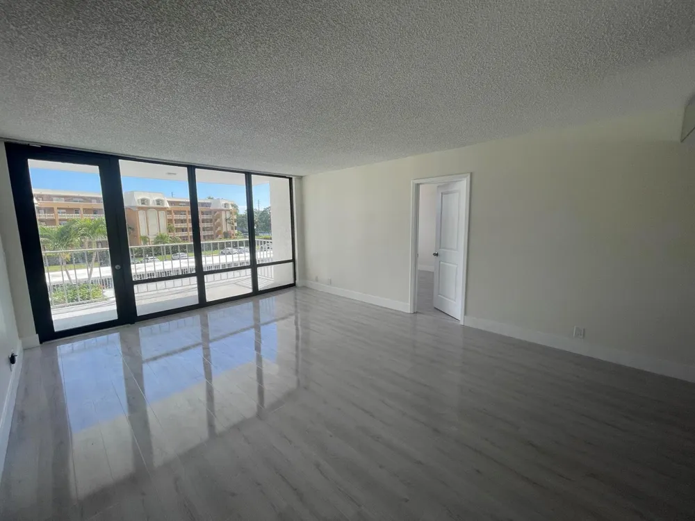 336 Golfview Road #309 North Palm Beach, FL 33408