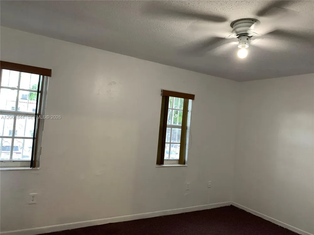 5453 NW 169th Ter Miami Gardens, FL 33055