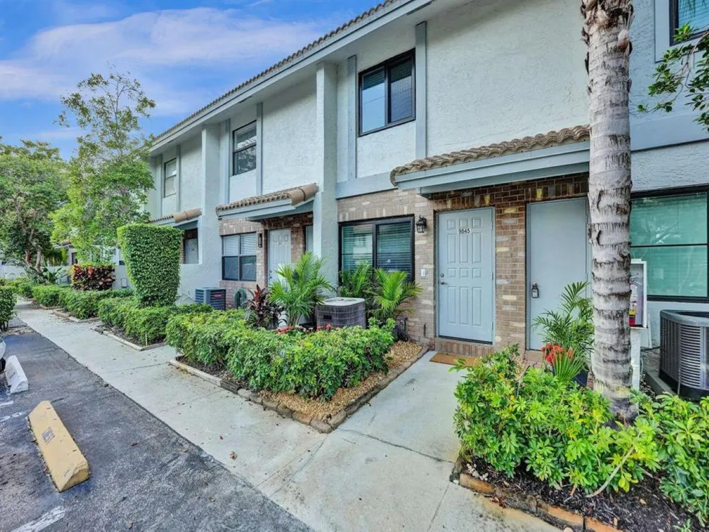 9845 RIVERSIDE DRIVE #8-28 Coral Springs, FL 33071