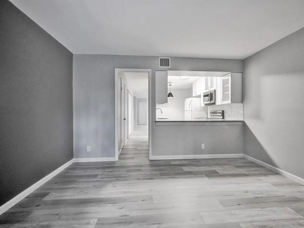 9845 RIVERSIDE DRIVE #8-28 Coral Springs, FL 33071