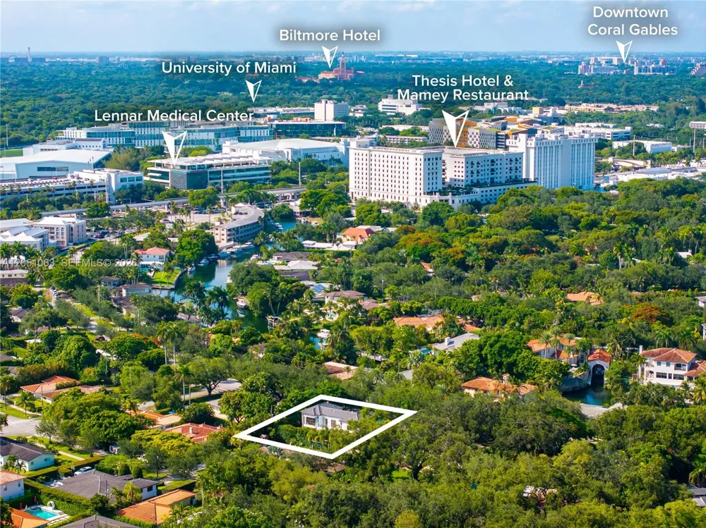 1220 S Alhambra Cir Coral Gables, FL 33146