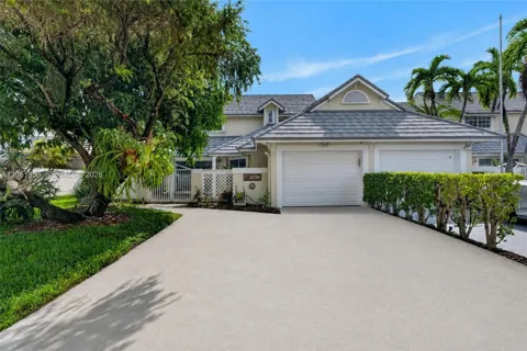4749 NW 98th Pl