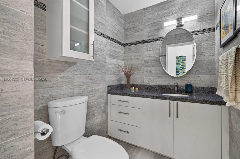 4749 NW 98th Pl Doral, FL 33178