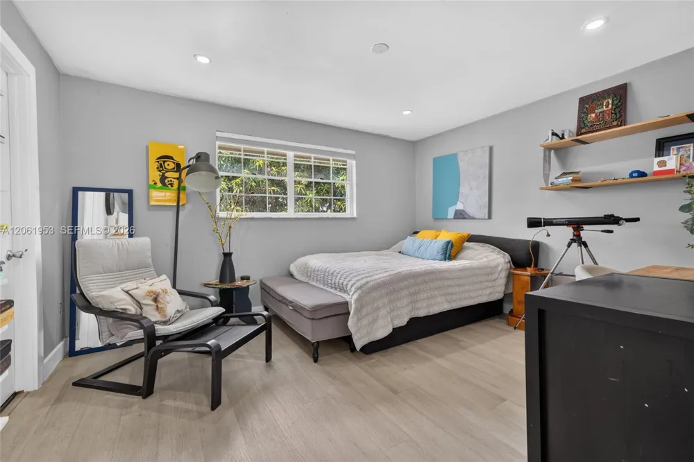 4749 NW 98th Pl Doral, FL 33178