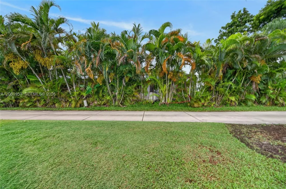 4749 NW 98th Pl Doral, FL 33178