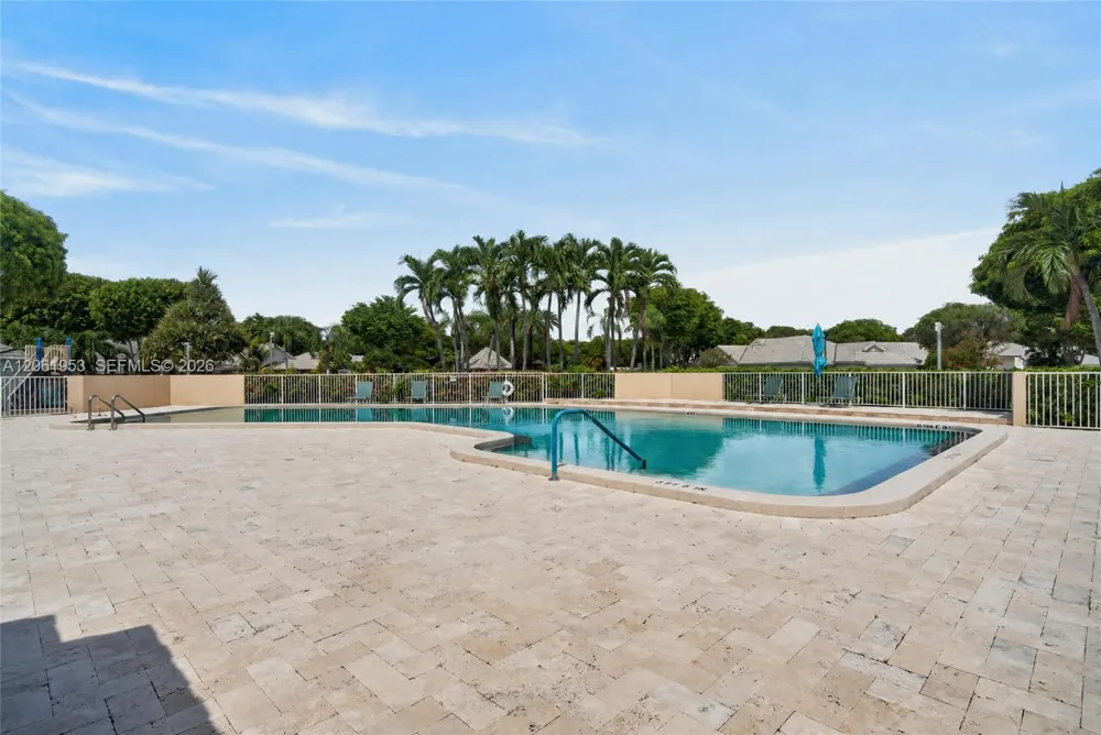 4749 NW 98th Pl Doral, FL 33178